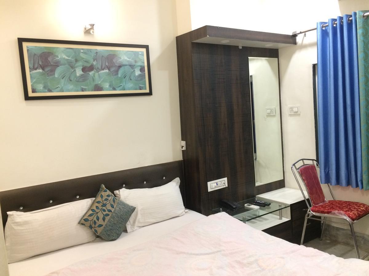Hotel Raj Vilas Udaipur Eksteriør billede