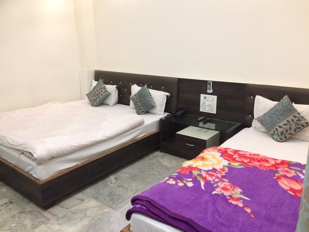Hotel Raj Vilas Udaipur Eksteriør billede